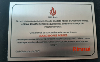 Placa de homenagem da Rinnai Brasil à Aquecedores Fortes, setembro de 2020
